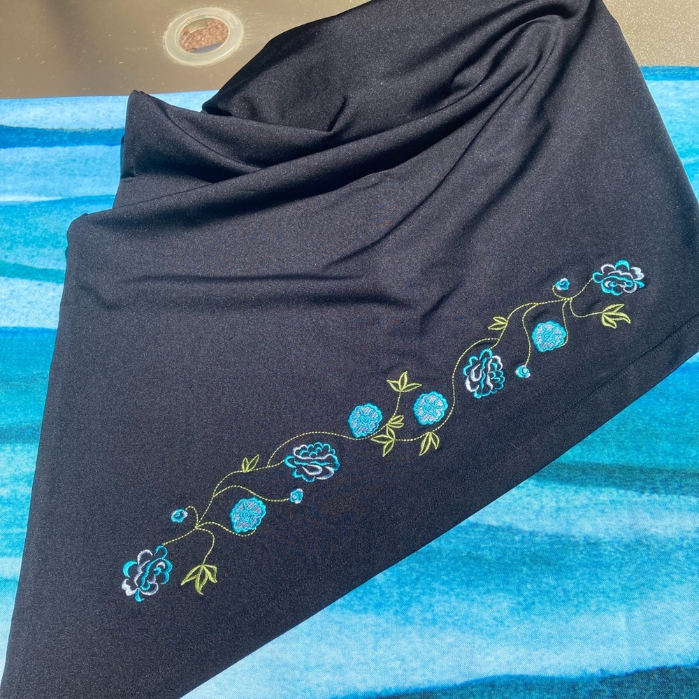 Dress - Picture 4 of 7